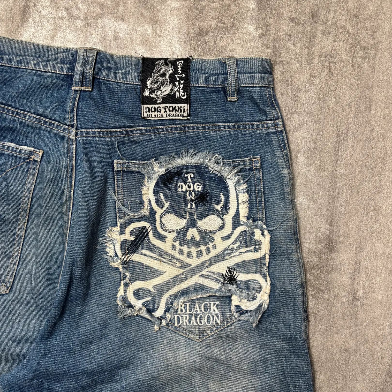 DOGTOWN SKULL EMBROIDERY JORTS detail view