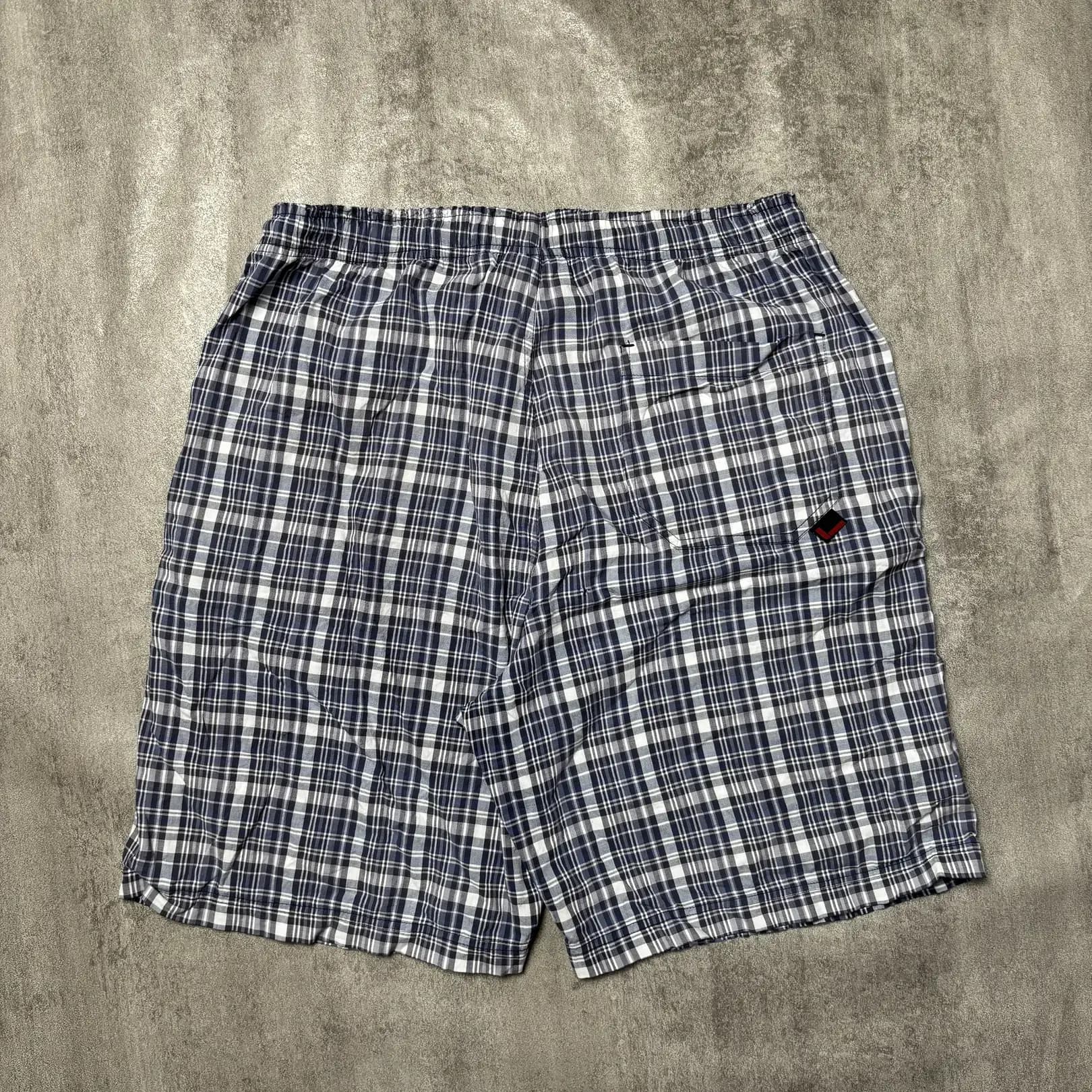 PLAID FUBU SHORT PANTS detail view