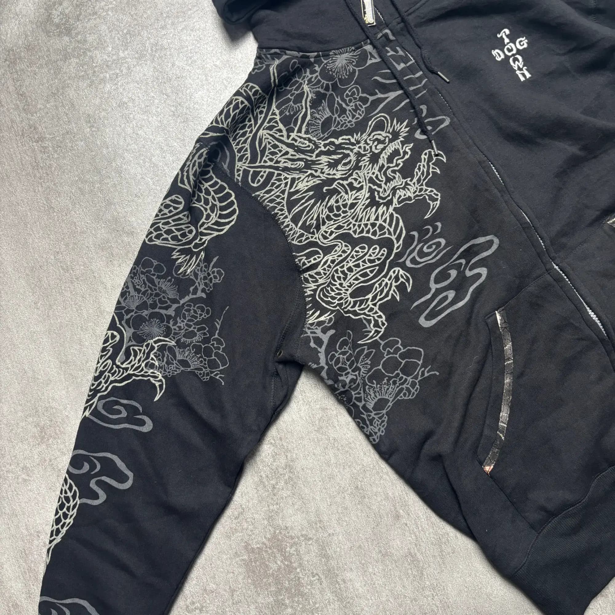 DOG TOWN DRAGON ART HOODIE BLACK detail view