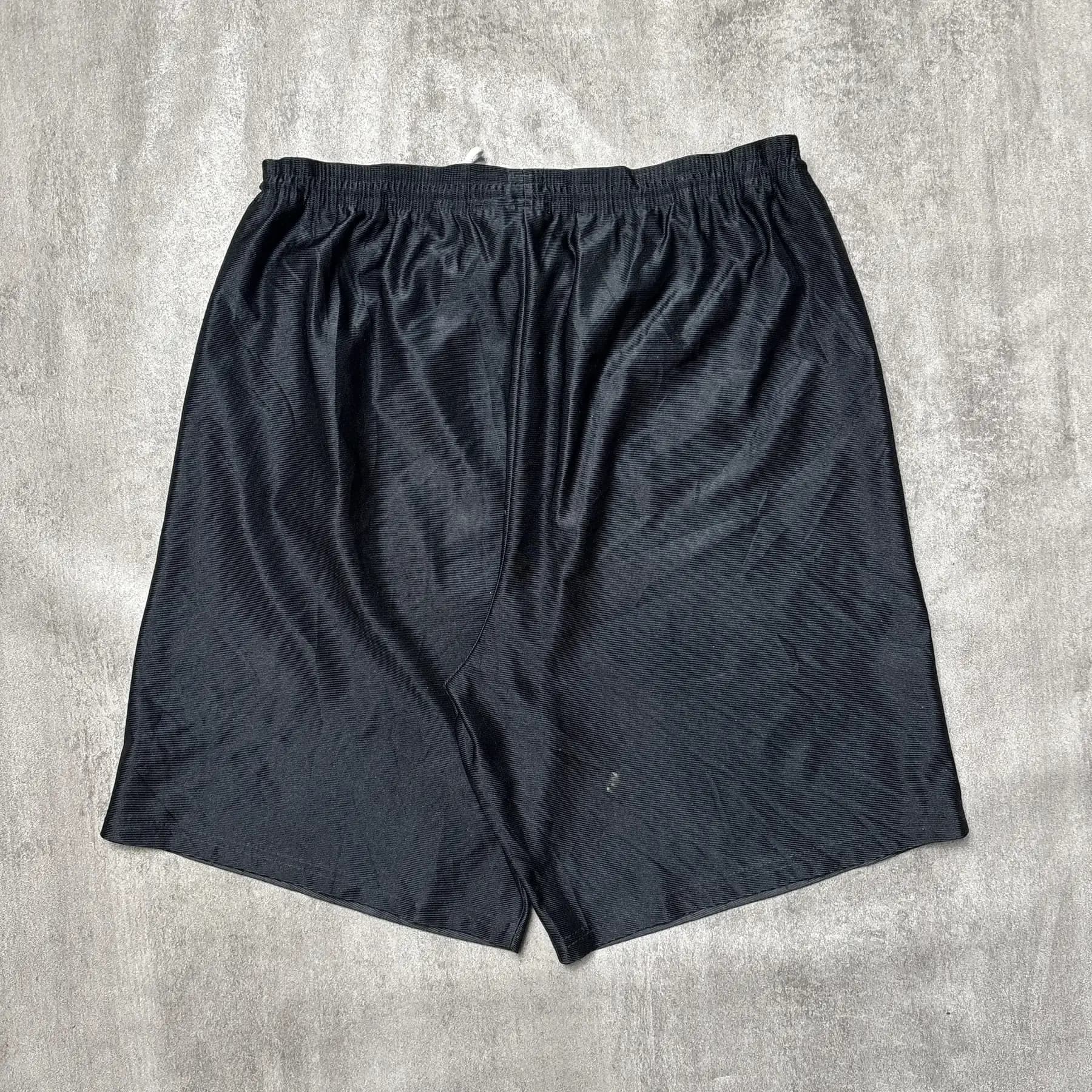 VTG RUSSEL HAWAII TEAM SHORT BLACK detail view
