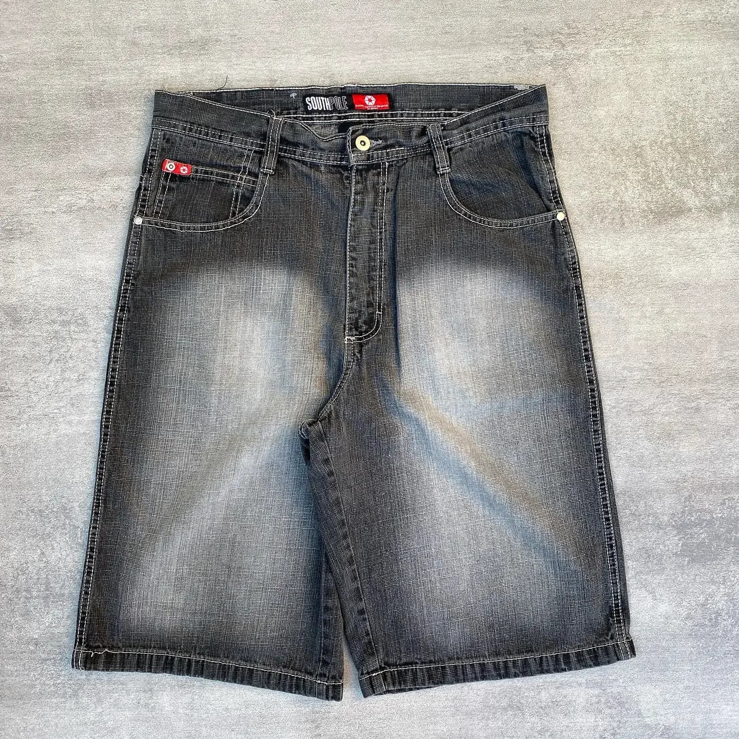 RARE SOUTHPOLE REDTAB JORTS GREY WASH