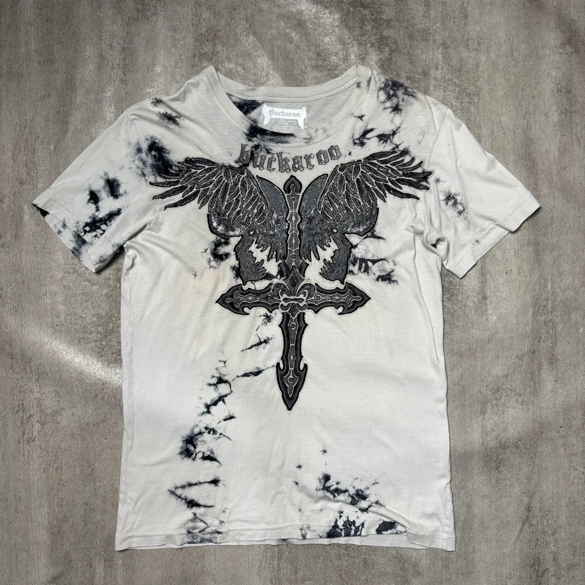 BUCKAROO GRAPHIC CROSS SKULL TEE